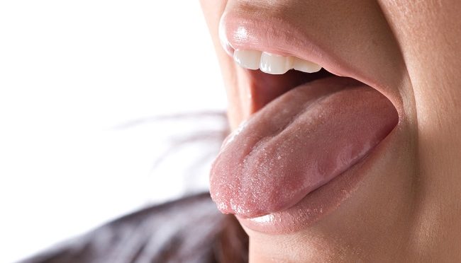 Cara Menghilangkan Bau Mulut yang Patut Dicoba
